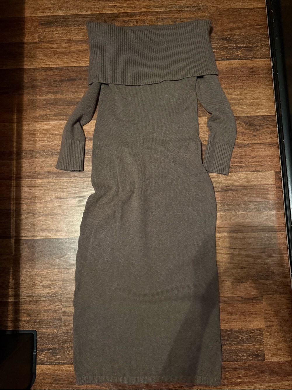 Hollister Off-Shoulder Ribbed Knit Midi Dress in Brown
